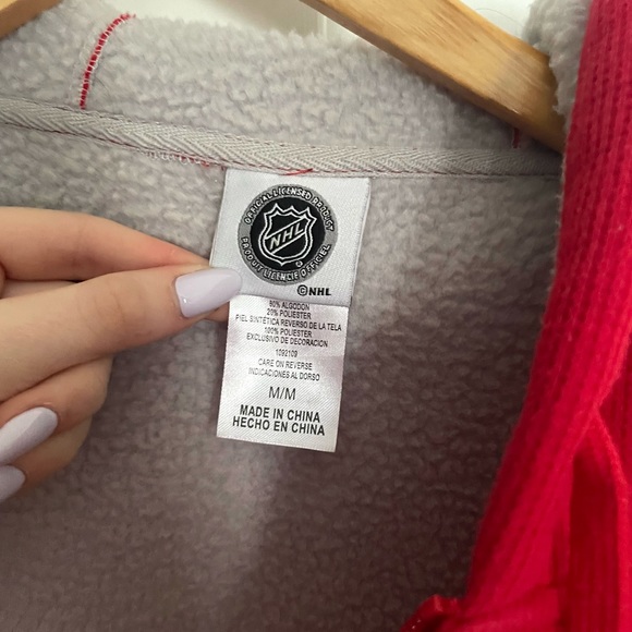 Blackhawks Official NHL Thick Zip Up Men’s Size M - Picture 5 of 6